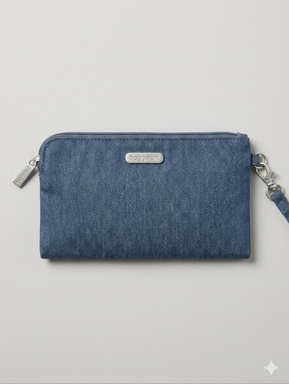 Baggallini RFID Denim Blue Currency Organizer Wristlet Travel Wallet Pouch